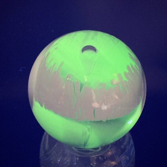 Venetian Glass Paperweight Bulls Eye Manganese 365nm Green UV Glow Italian Glass - Picture 4 of 13